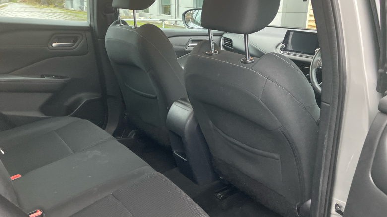 Nissan Qashqai 1.3 DiG-T MH Acenta Premium 5dr Petrol Hatchback